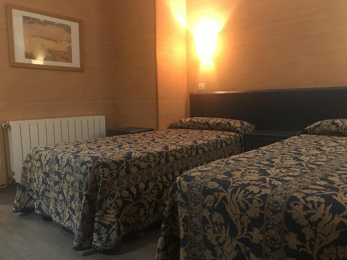 Hotel Esteba Caldes de Malavella Zewnętrze zdjęcie